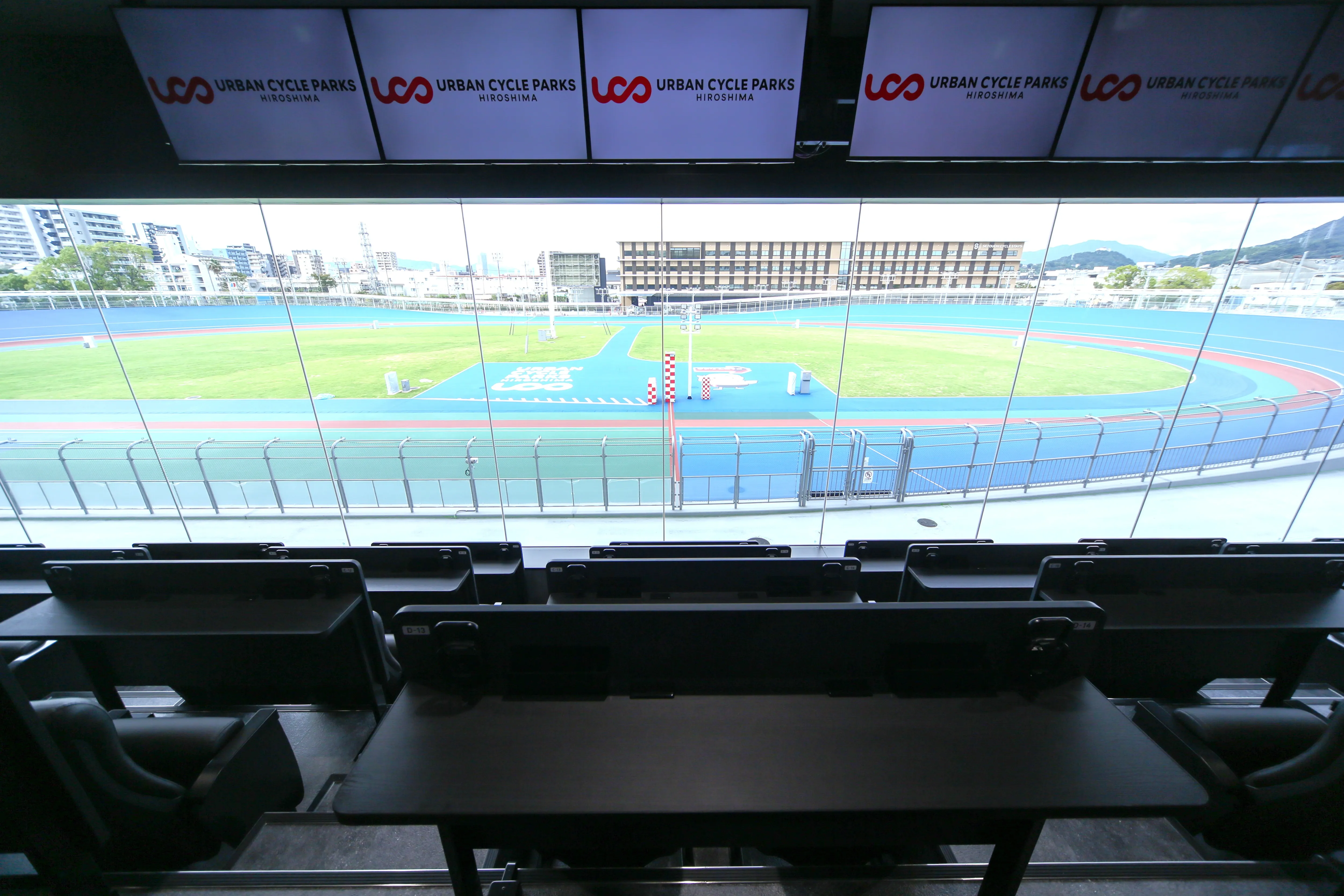 スタンド棟２階指定席